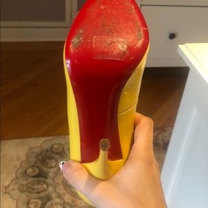 Shoes - Christian Louboutin pump Shoes - Christian Louboutin pump